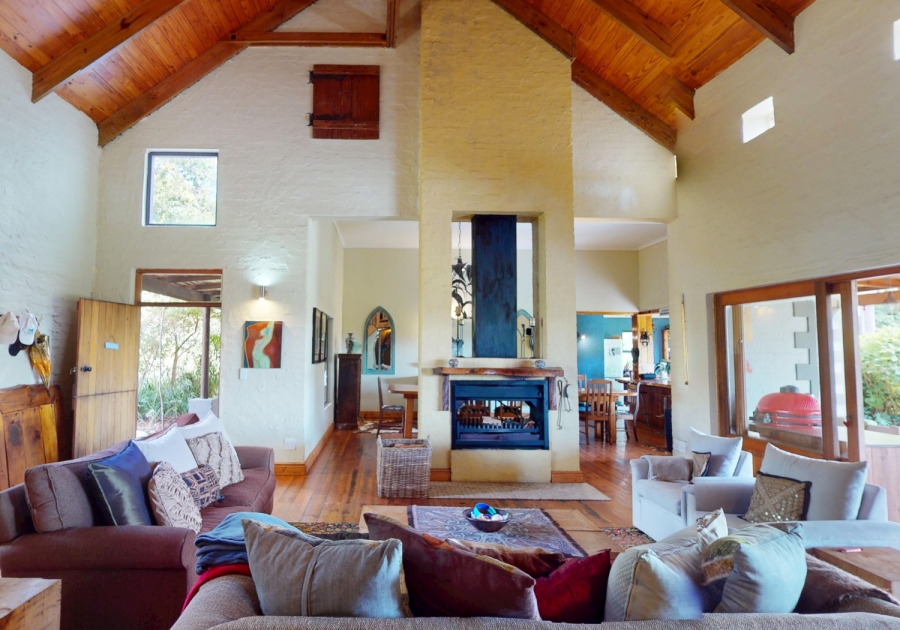 To Let 5 Bedroom Property for Rent in Rheenendal Western Cape